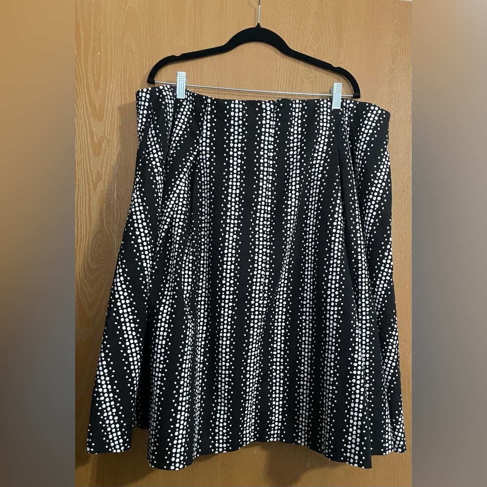Polka dot White and Black Pleated Skirt plus size 26X